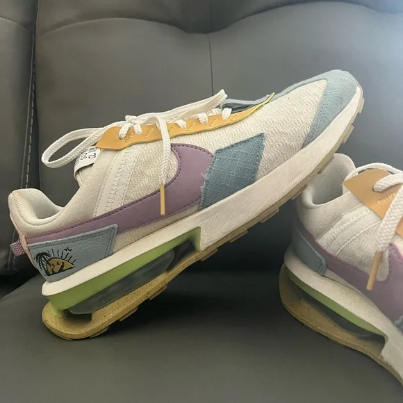 Nike Purple and White Athletic Shoes Air Max Pre-Day. The Sun Club, Size 9 - Picture 7 of 11